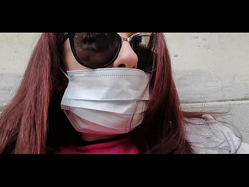 ❤️ Nicoletta es venja del seu veí i fa pipí al seu garatge (Quarentena italiana especial Covid19) ❤️ Súper porno al porno ca.xxxpornolive.ru ❤
